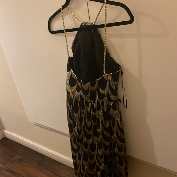 Trina Turk size four perfect for New Year’s Eve - Picture 5 of 7